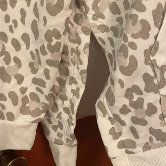 NFL Bengals Apparel Leopard Print Hoodie - Picture 4 of 7